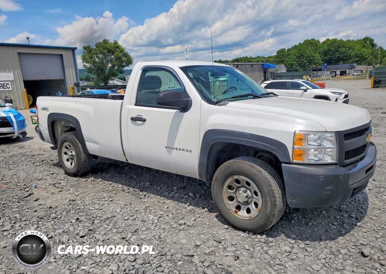 2013 Chevrolet Silverado K1500 VIN:1GCNKPEA2DZ280225 - 4