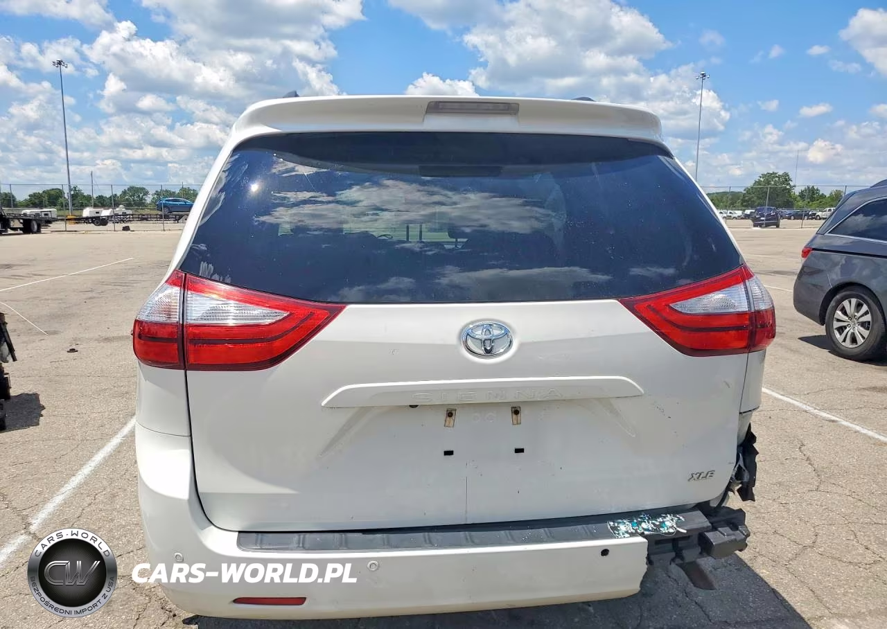 2015 Toyota Sienna Xle 8-Passenger VIN:5TDYK3DC0FS677915 - 6