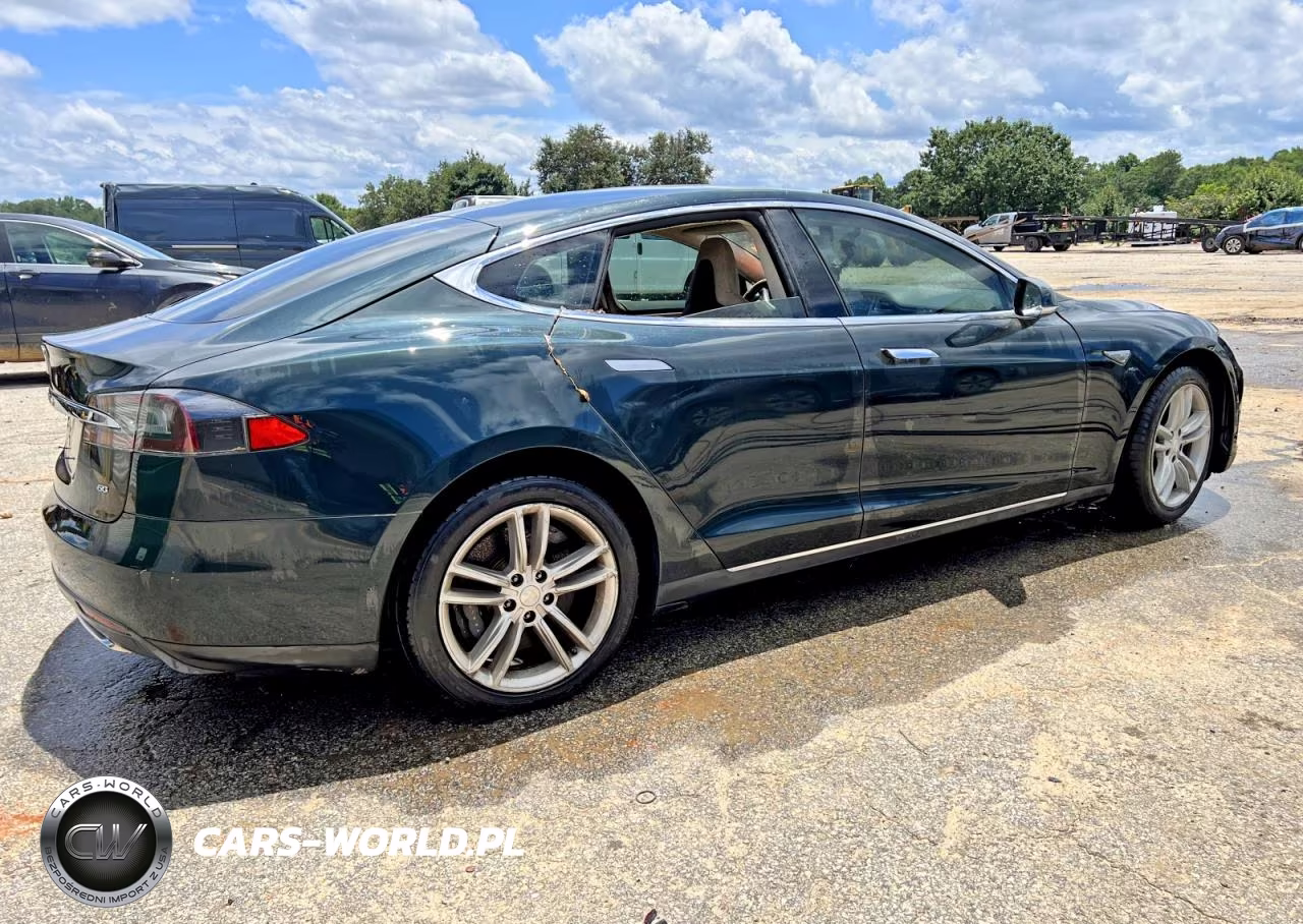 2013 Tesla Model S VIN:5YJSA1AC1DFP10732 - 3