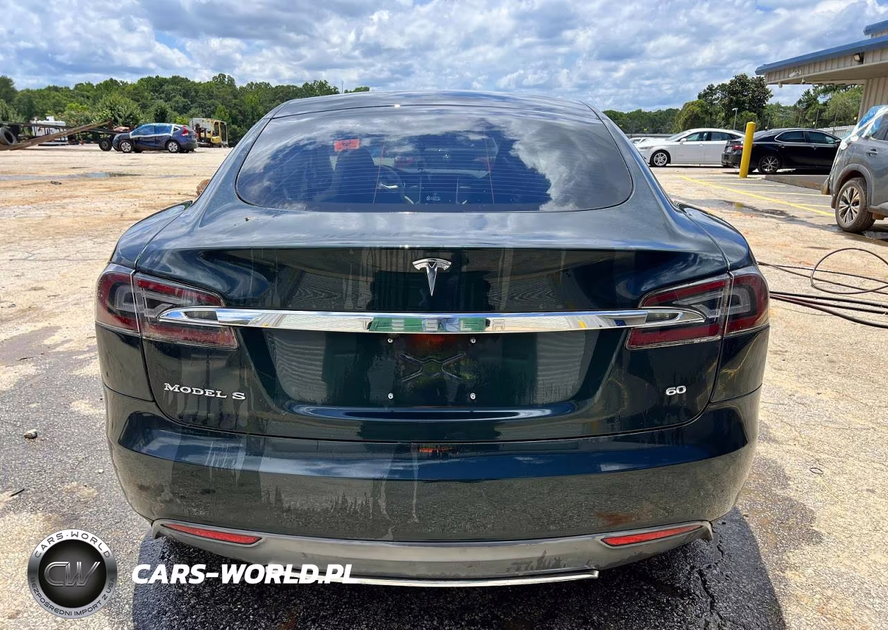 2013 Tesla Model S VIN:5YJSA1AC1DFP10732 - 6