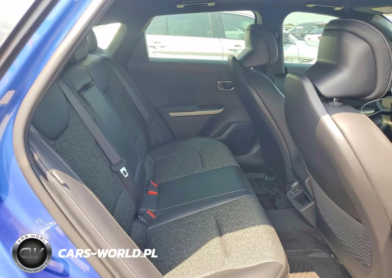 2025 Kia K4 Gt Line VIN:3KPFW4DE0SE251942 - 10