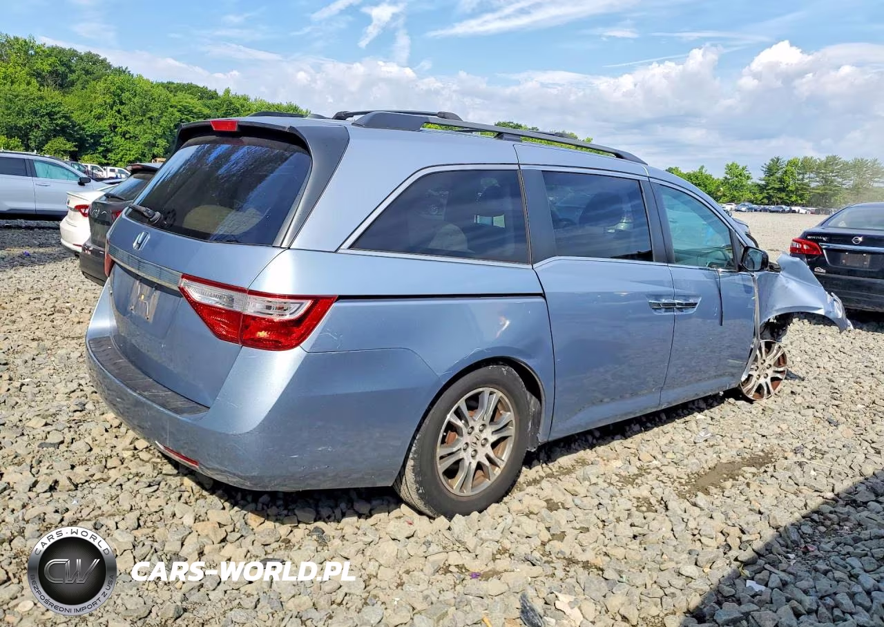 2013 Honda Odyssey Exl VIN:5FNRL5H62DB030872 - 3