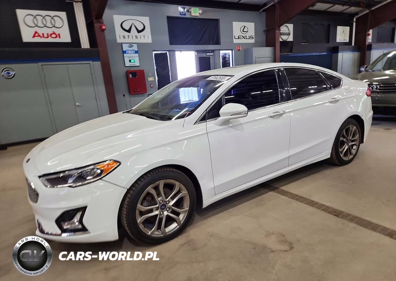 2020 Ford Fusion Titanium – zdjęcie 1 z 12