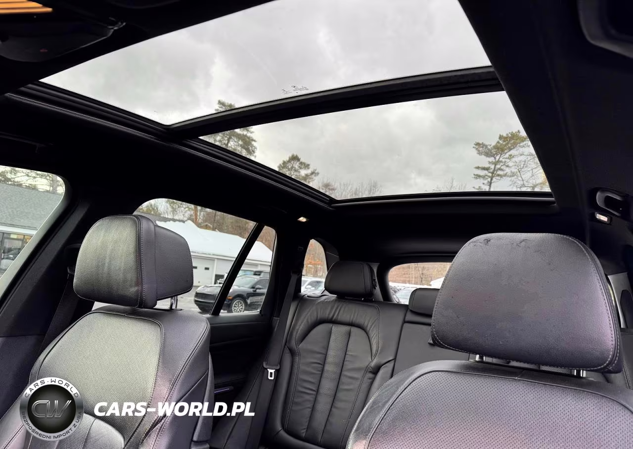 2019 BMW X5 xDrive50I VIN:5UXJU2C51KLN65059 - 9