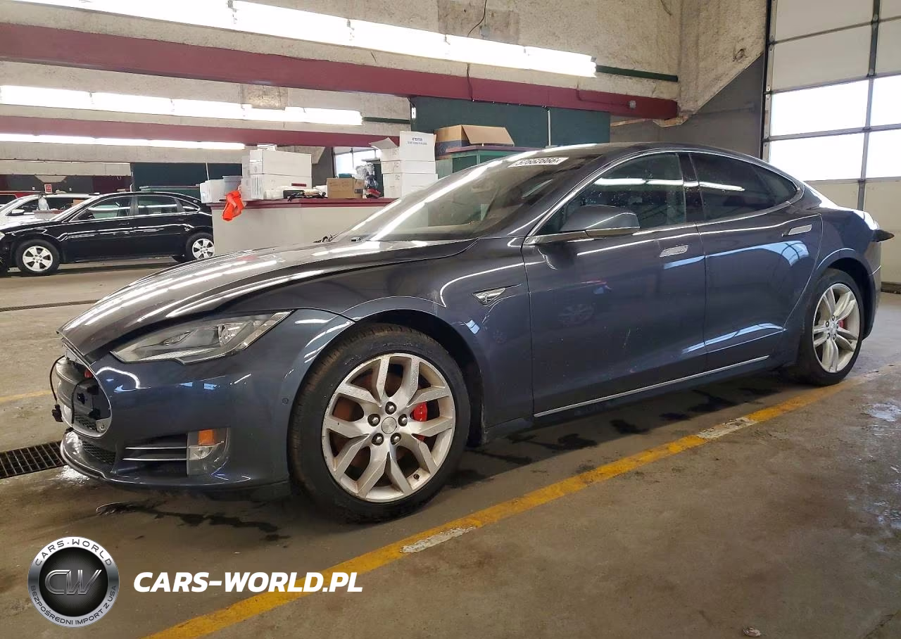 2014 Tesla Model S – zdjęcie 1 z 12