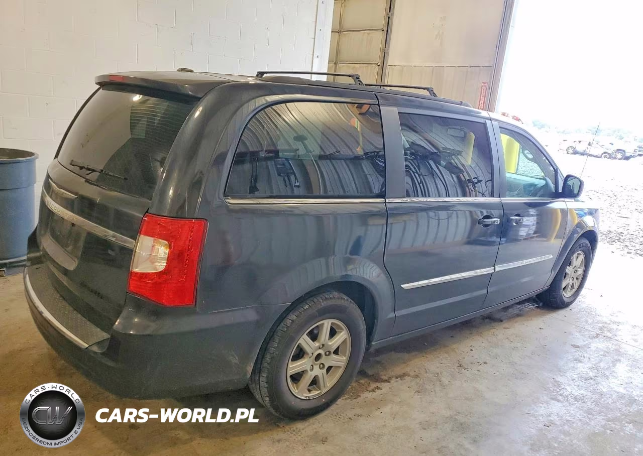 2013 Chrysler Town & Country Touring VIN:2C4RC1BG2DR630743 - 3