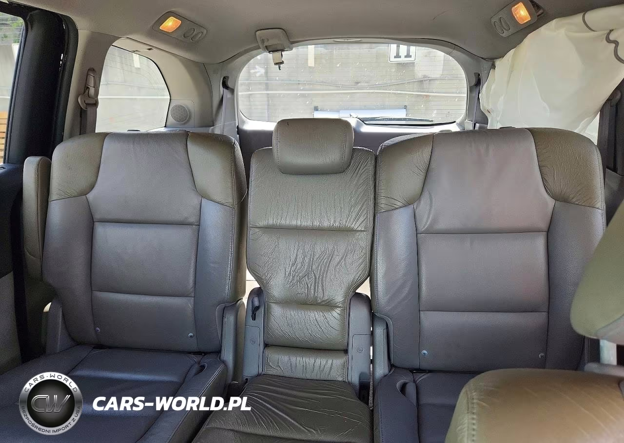 2011 Honda Odyssey Touring VIN:5FNRL5H90BB006352 - 10