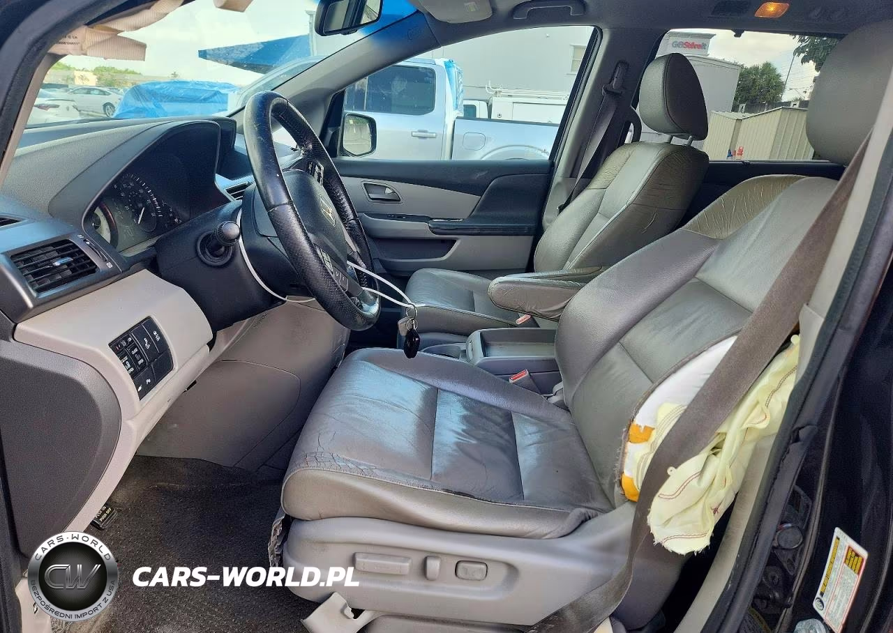 2011 Honda Odyssey Touring VIN:5FNRL5H90BB006352 - 7