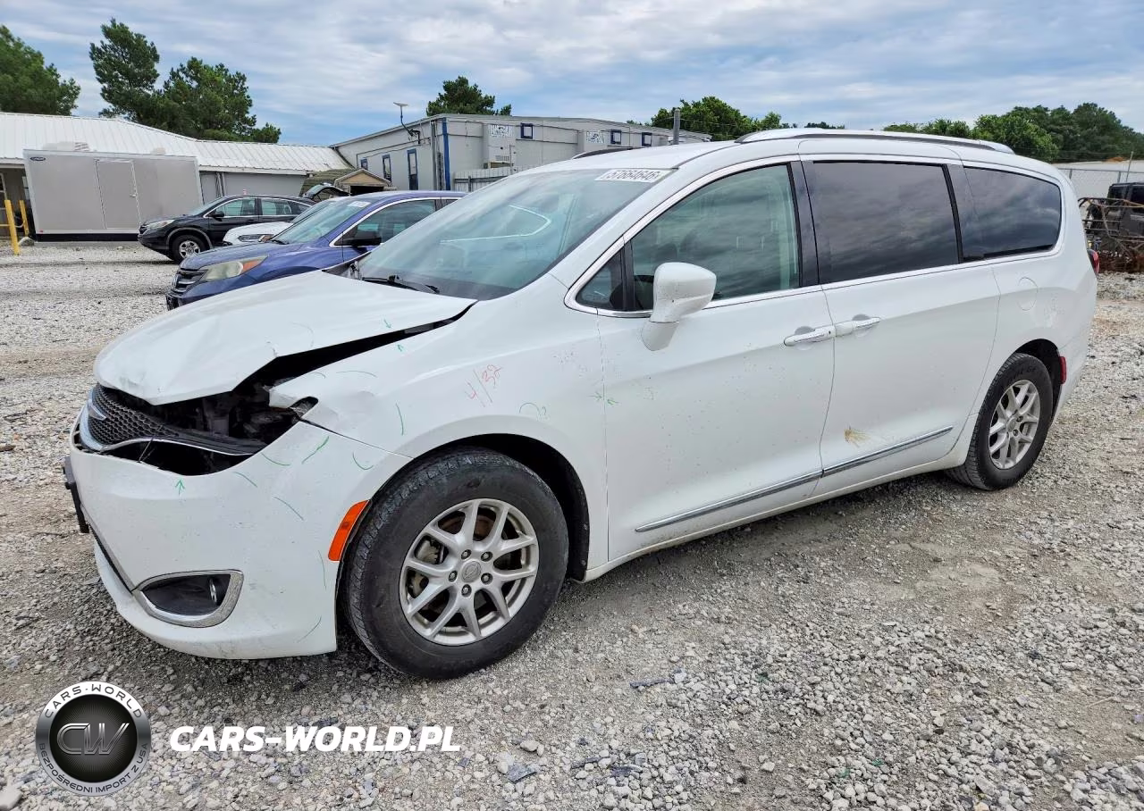 2020 Chrysler Pacifica Touring L