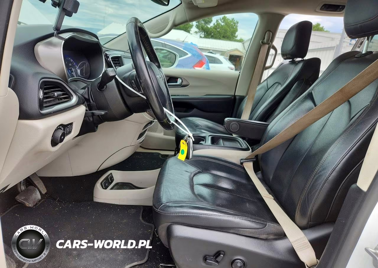 2020 Chrysler Pacifica Touring L VIN:2C4RC1BG9LR268618 - 7
