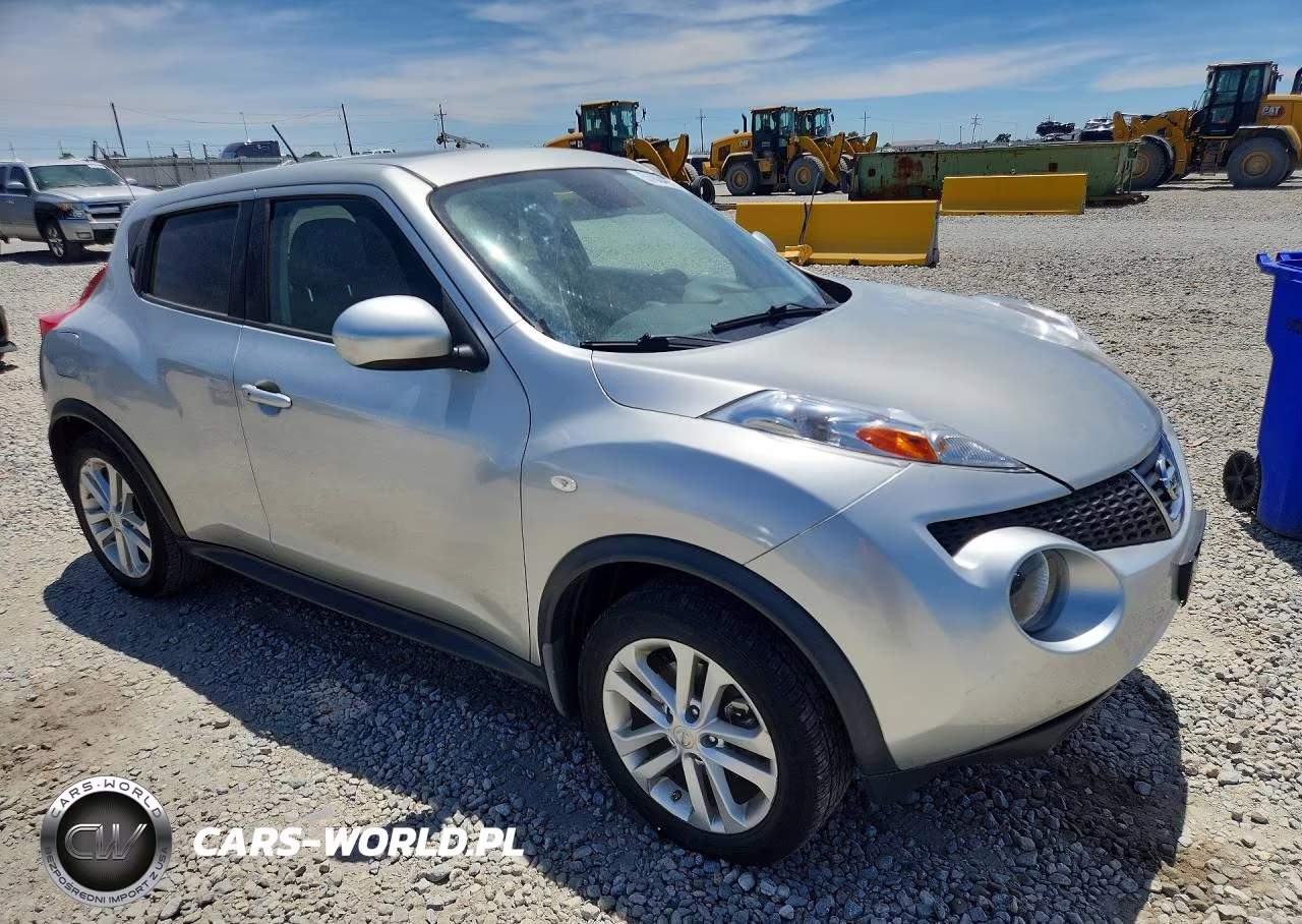 2011 Nissan Juke S VIN:JN8AF5MV5BT025181 - 4