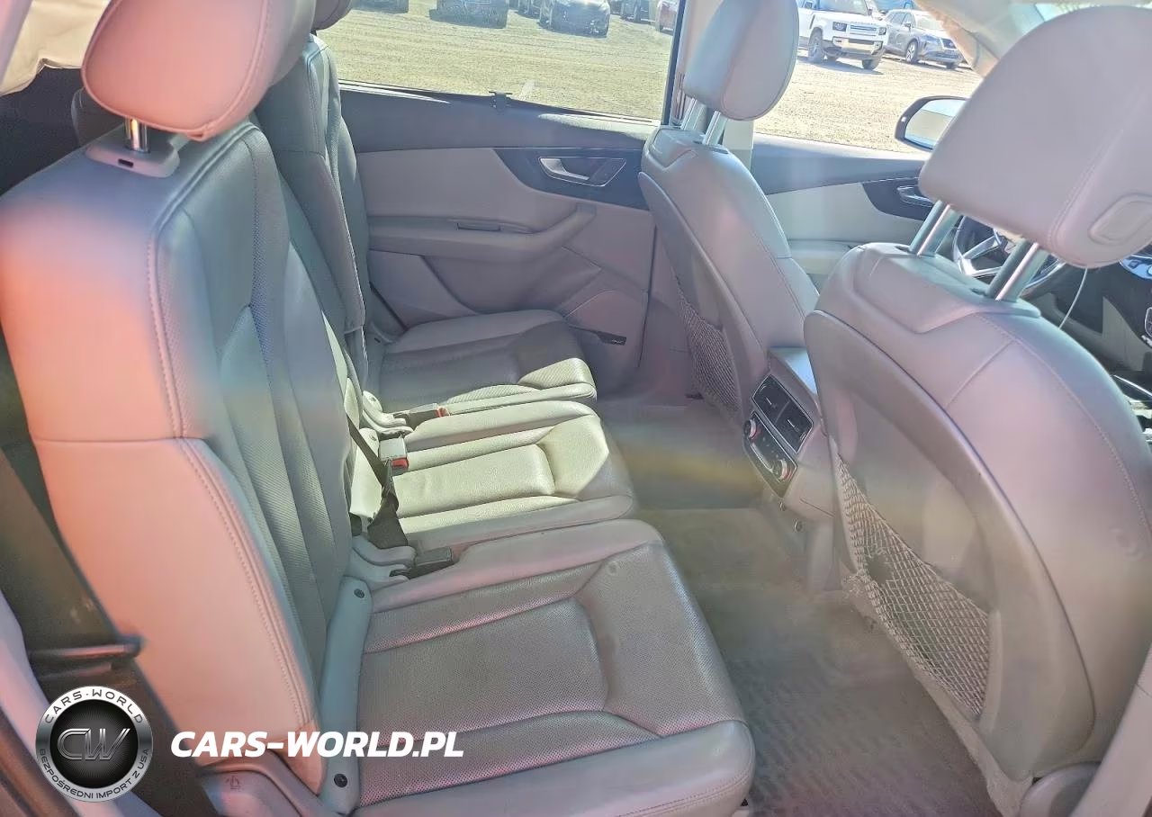 2019 Audi Q7 Premium Plus VIN:WA1LAAF73KD013013 - 10