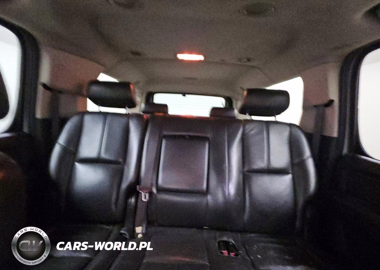 2007 Chevrolet Suburban C1500 VIN:1GNFC16J77J372227 - 10