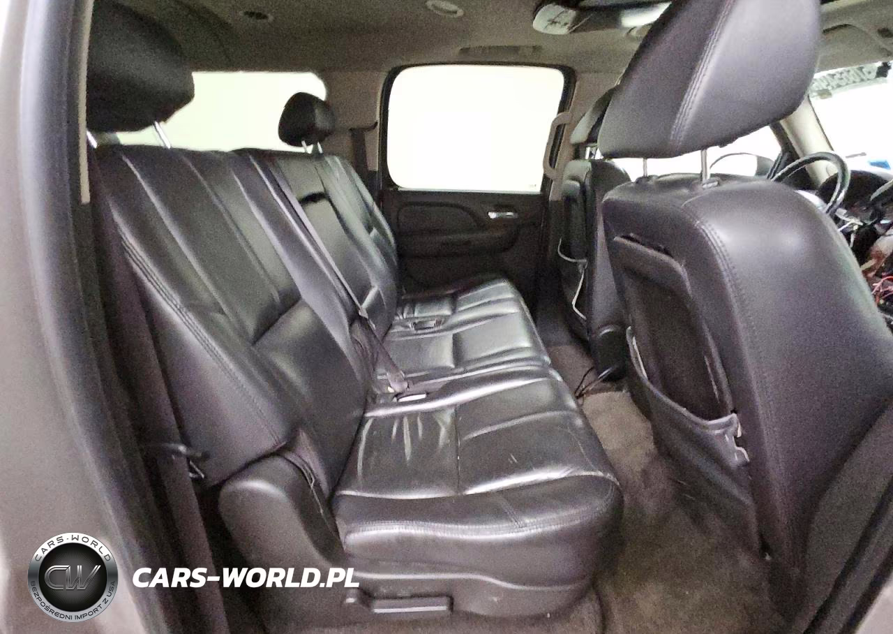 2007 Chevrolet Suburban C1500 VIN:1GNFC16J77J372227 - 11