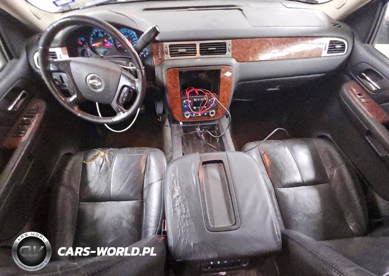 2007 Chevrolet Suburban C1500 VIN:1GNFC16J77J372227 - 8