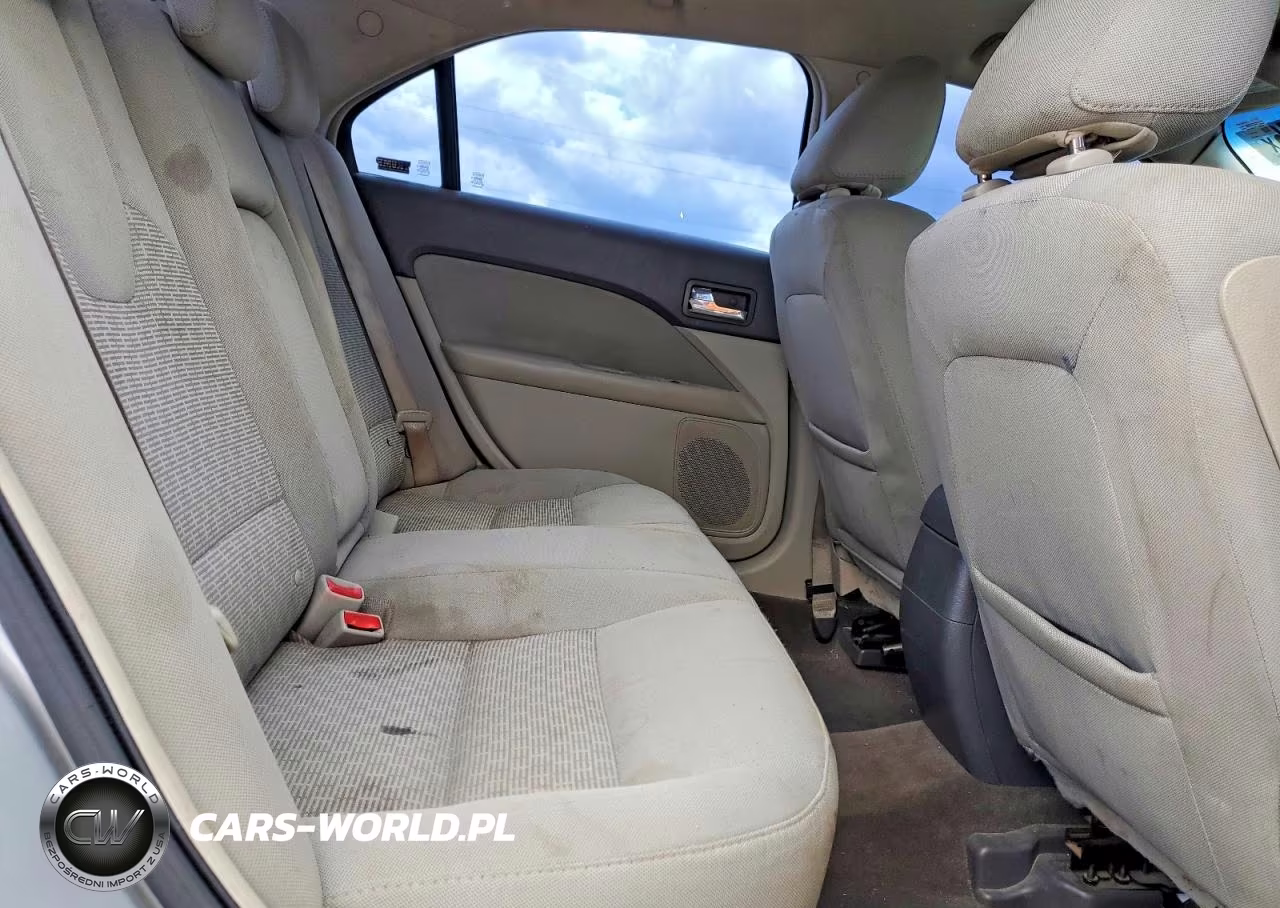 2010 Ford Fusion Se VIN:3FAHP0HA6AR128827 - 10