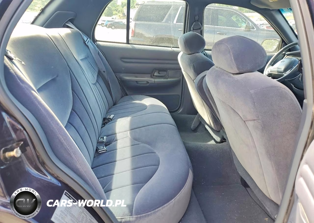 1999 Ford Crown Victoria VIN:2FAFP73W0XX121210 - 10