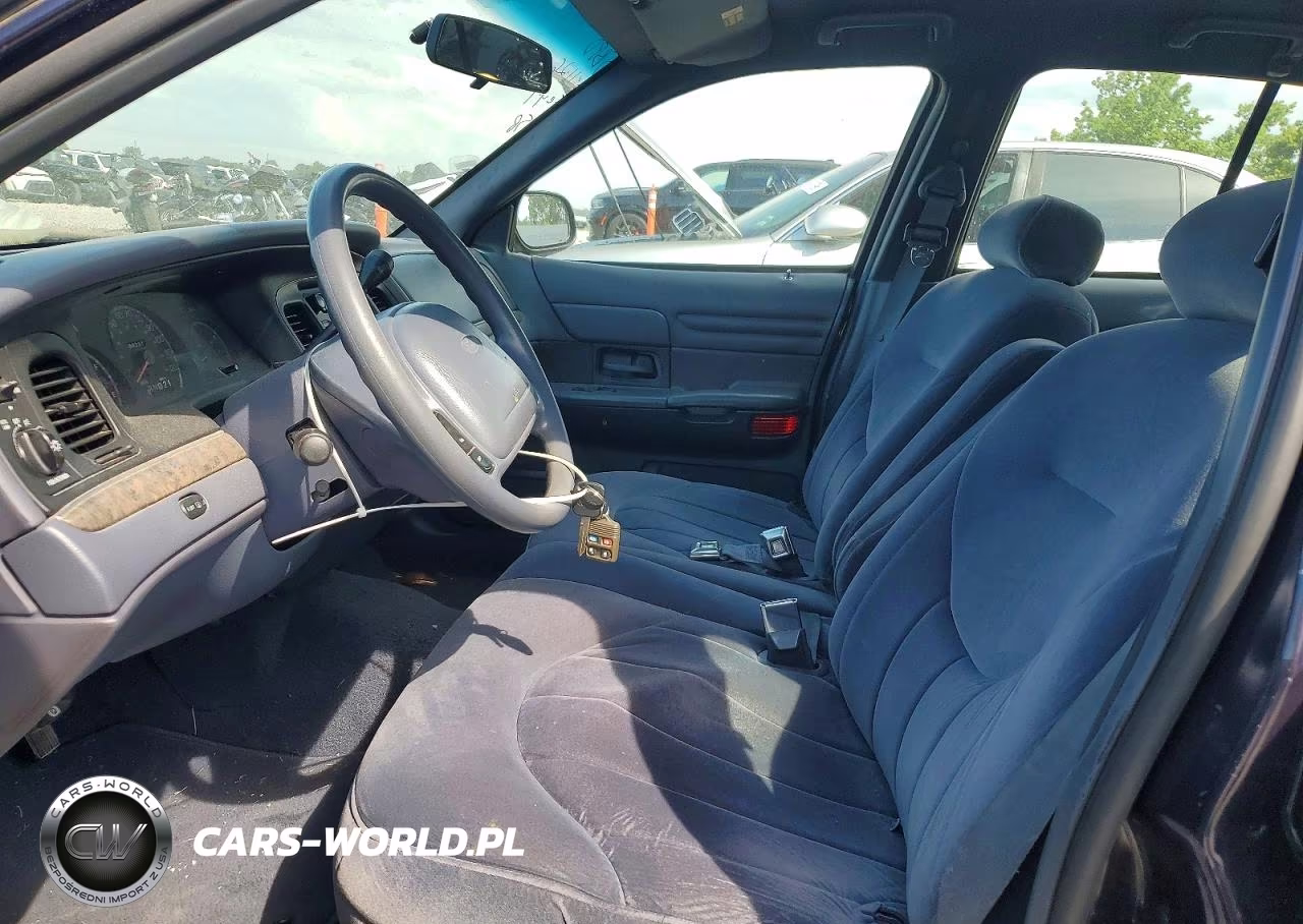 1999 Ford Crown Victoria VIN:2FAFP73W0XX121210 - 7