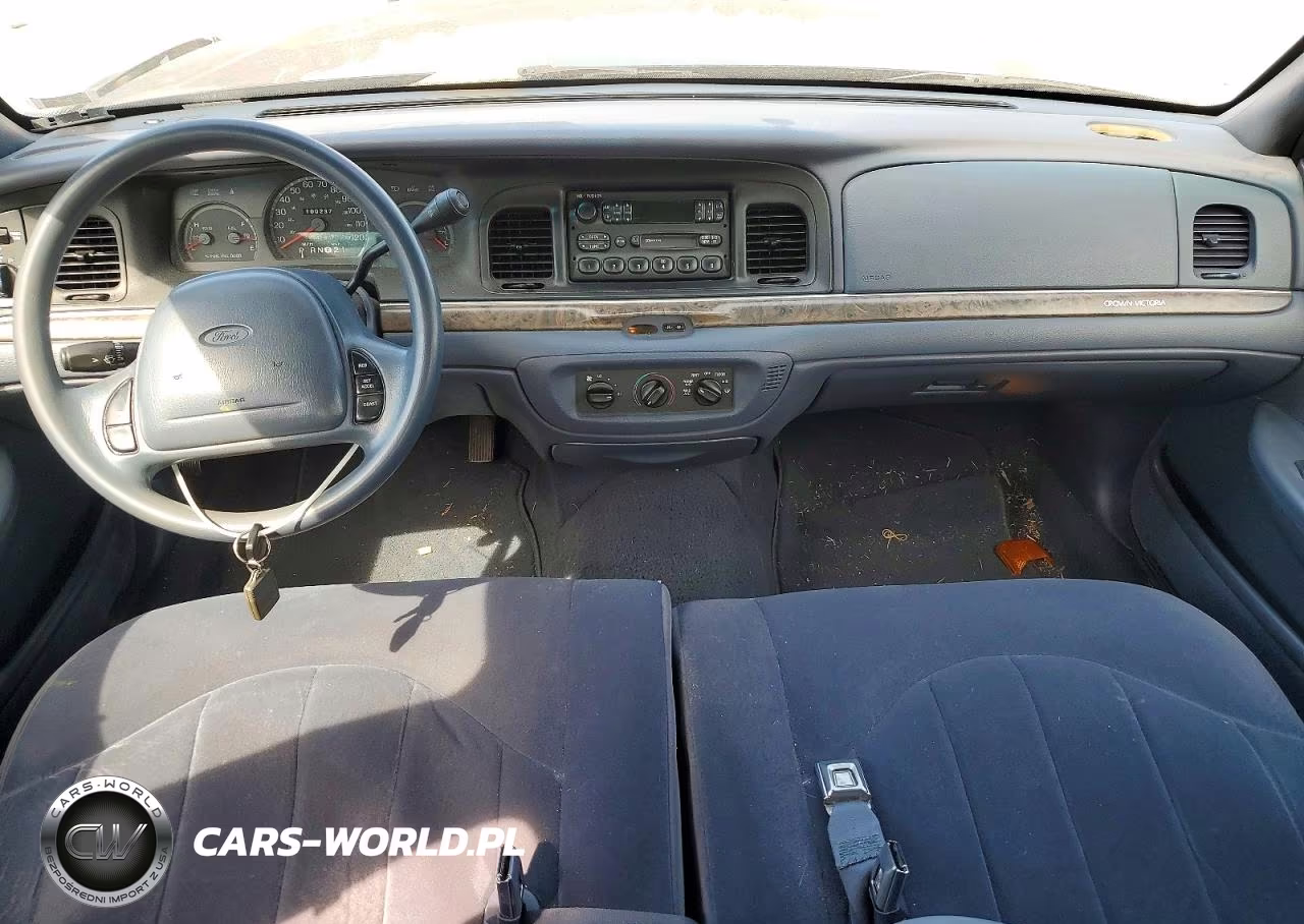 1999 Ford Crown Victoria VIN:2FAFP73W0XX121210 - 8