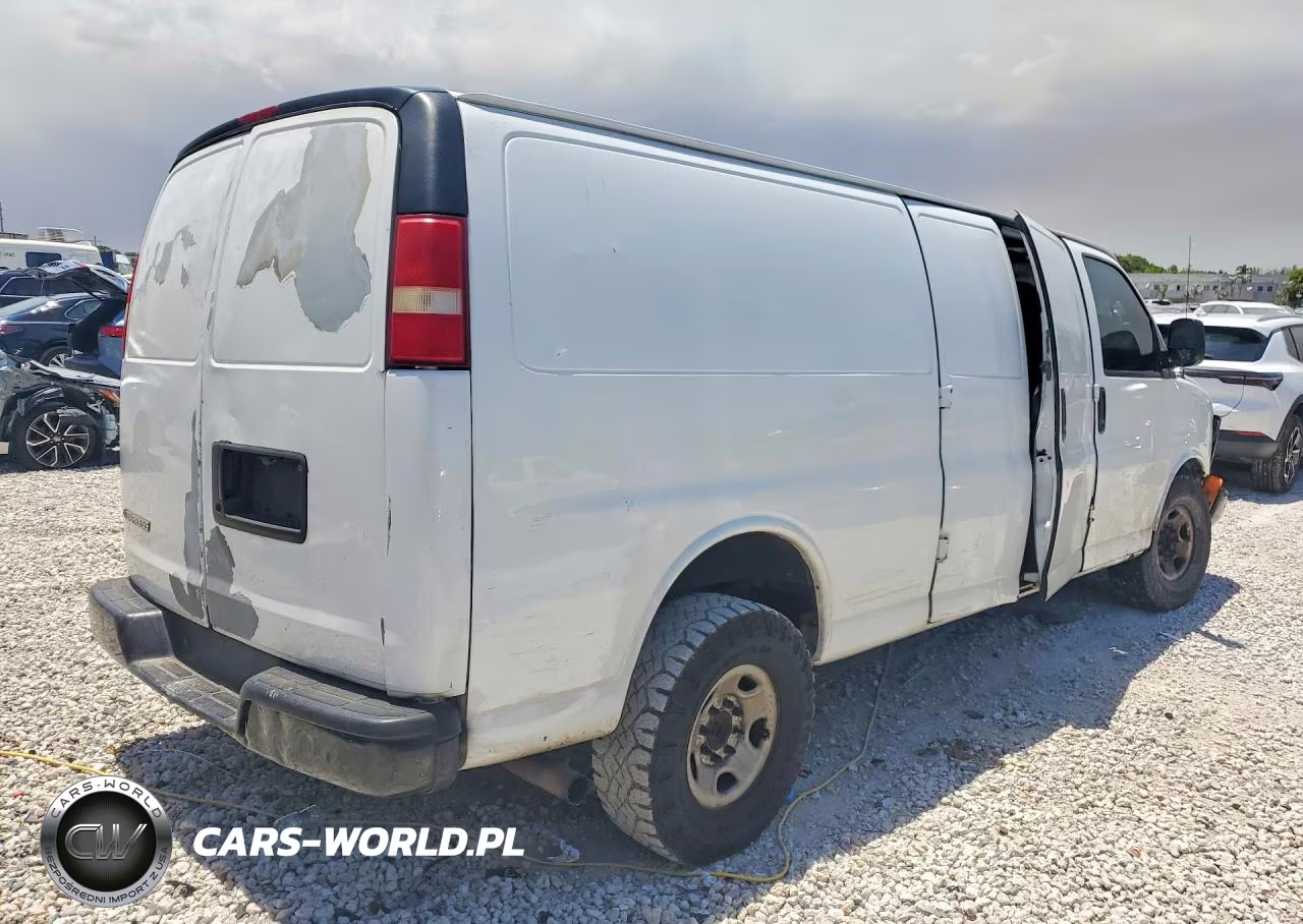 2008 Chevrolet Express G2500 VIN:1GCGG29C581160559 - 3