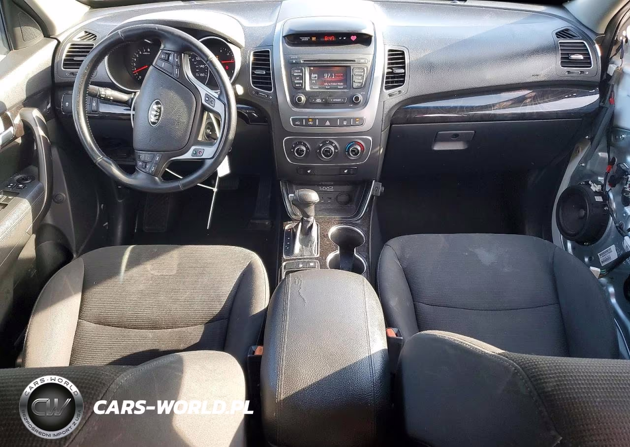 2015 Kia Sorento Lx VIN:5XYKTDA60FG614611 - 8