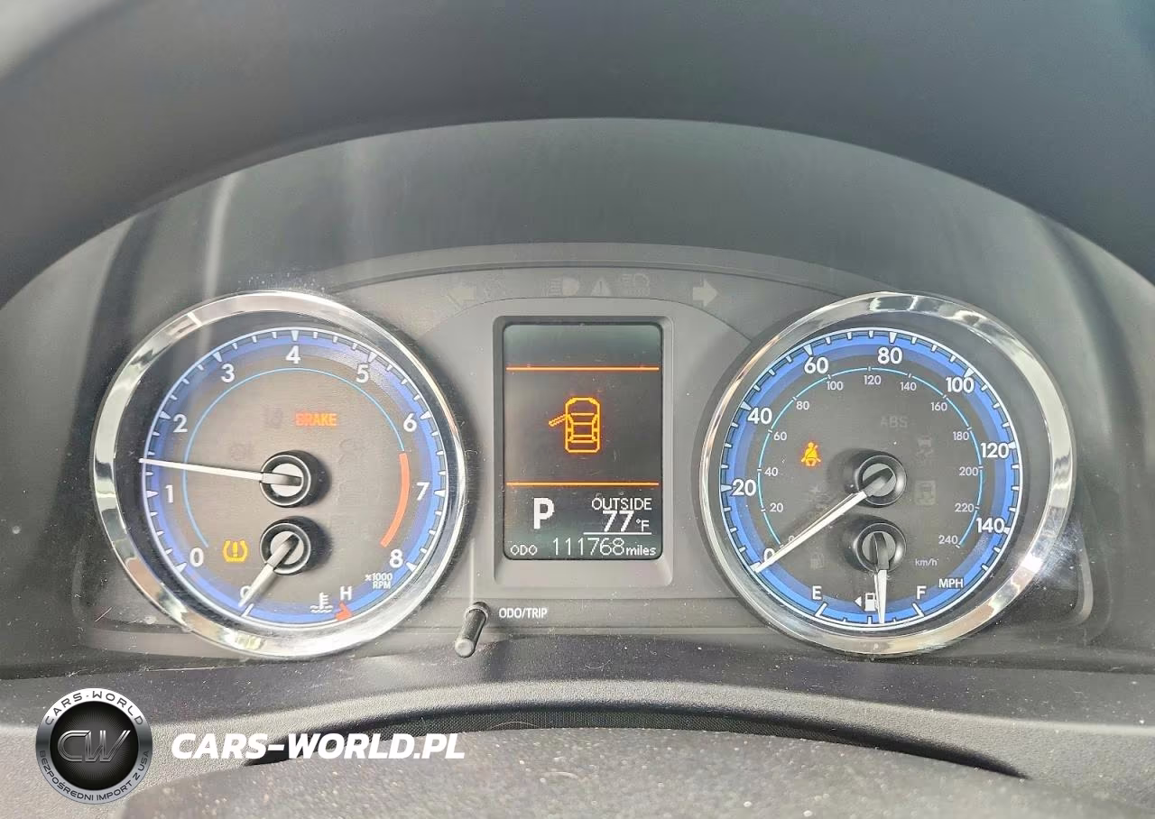 2018 Toyota Corolla Le VIN:2T1BURHE8JC983101 - 9