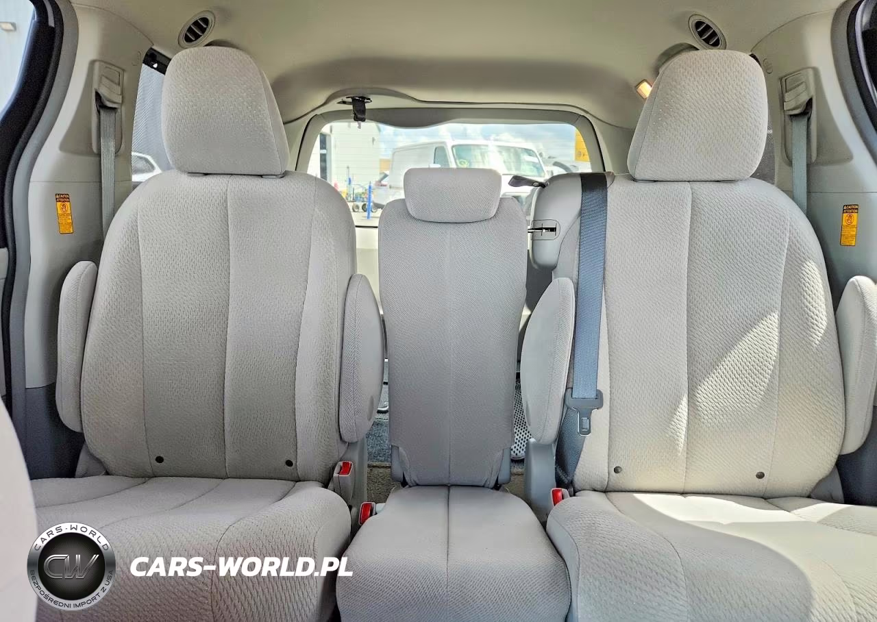 2014 Toyota Sienna Le VIN:5TDKK3DC8ES422823 - 10