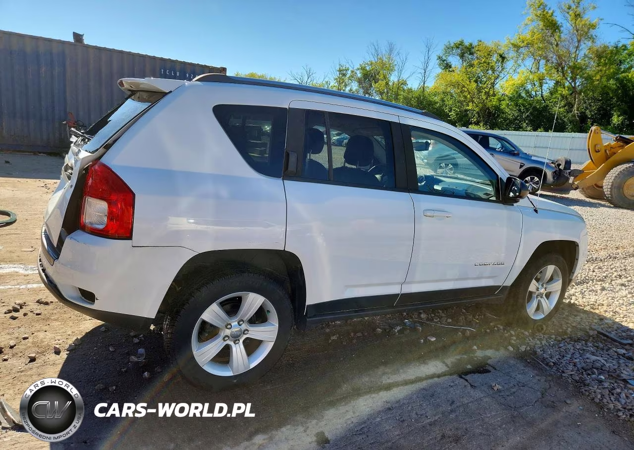2013 Jeep Compass Sport VIN:1C4NJDBB3DD196443 - 3