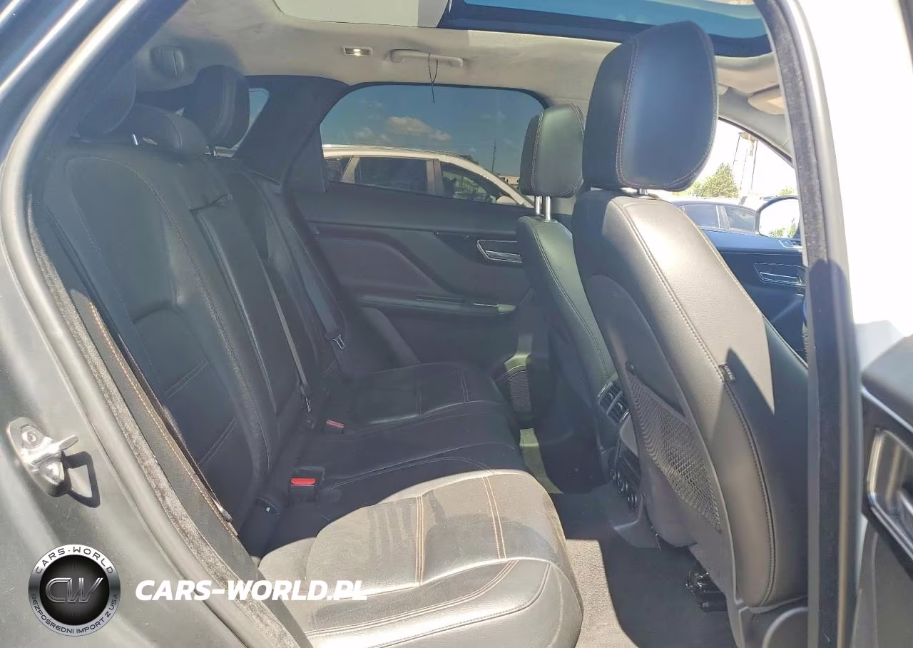 2020 Jaguar F-Pace Prestige VIN:SADCK2GX1LA643126 - 11