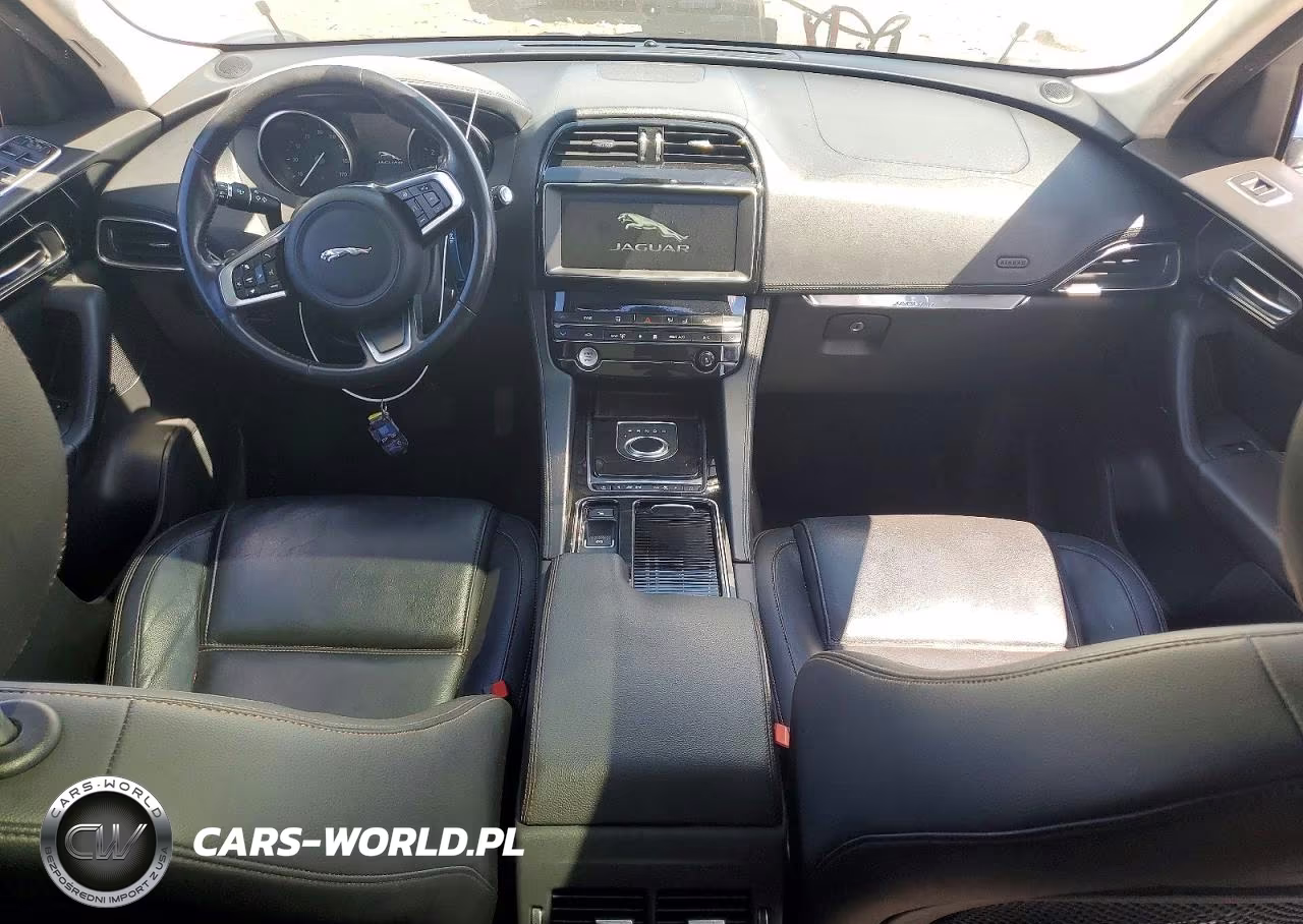 2020 Jaguar F-Pace Prestige VIN:SADCK2GX1LA643126 - 8