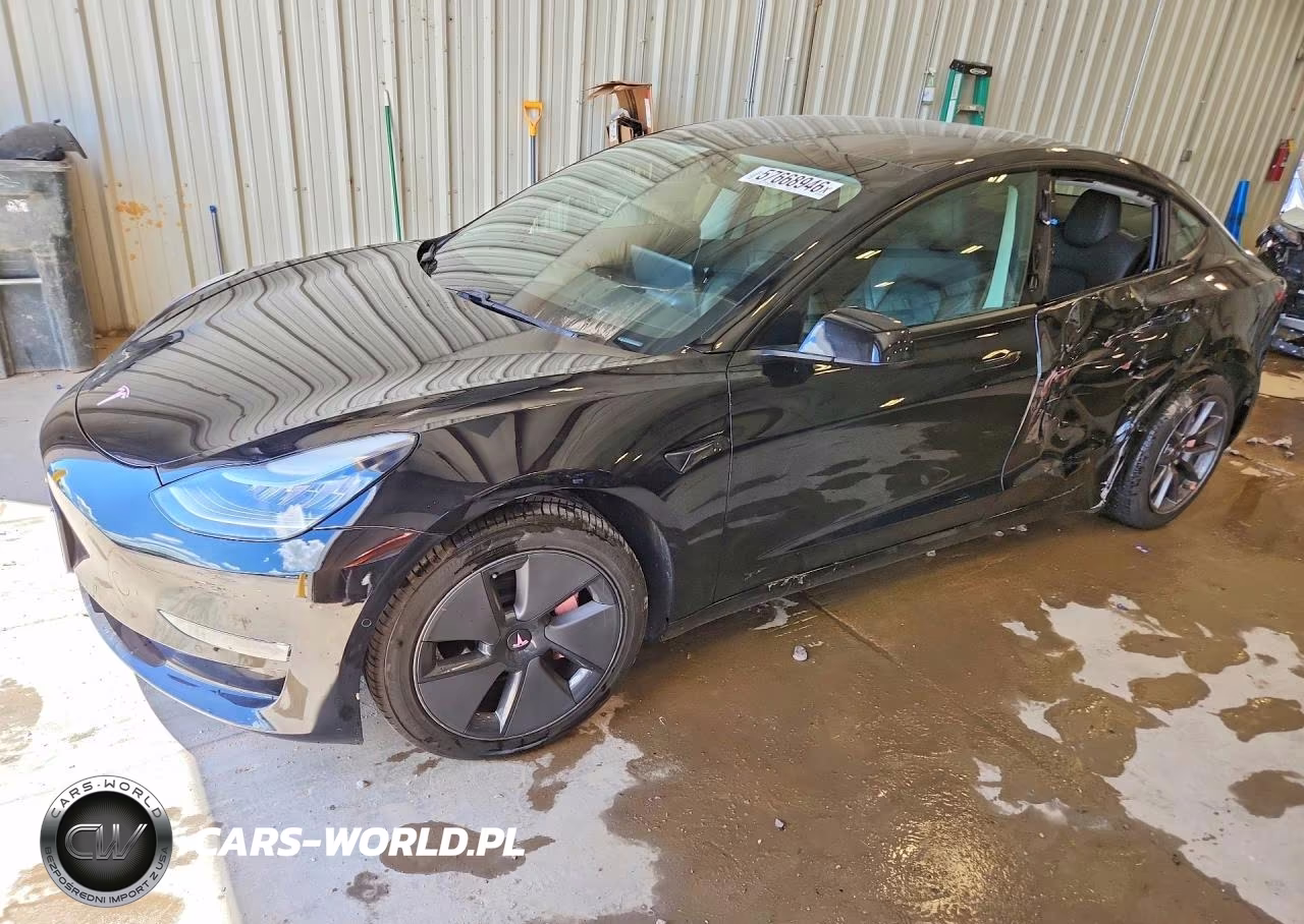 2021 Tesla Model 3 – zdjęcie 1 z 13