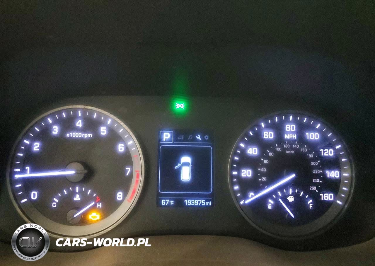 2017 Hyundai Tucson Sport VIN:KM8J3CA24HU457472 - 9