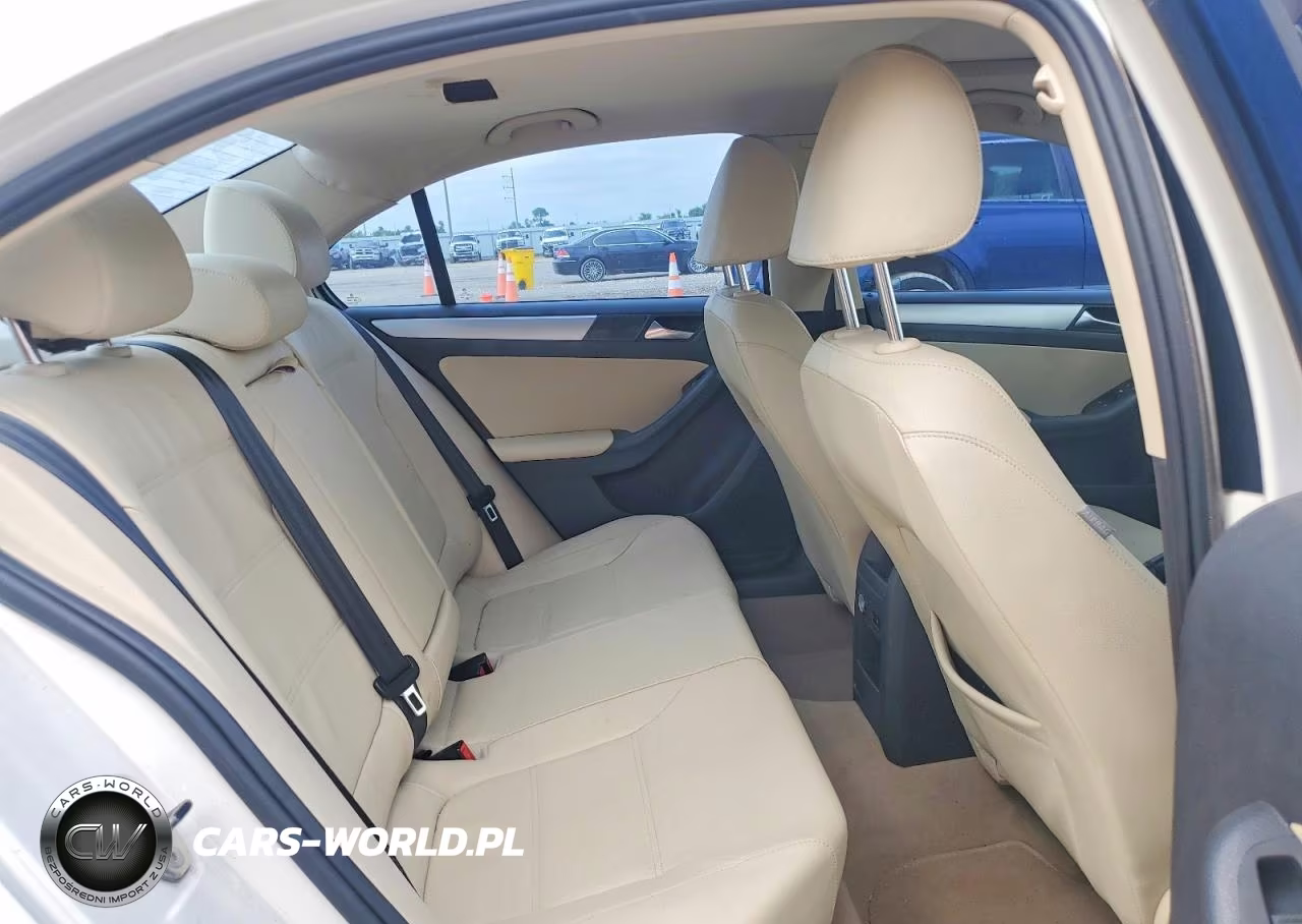 2012 Volkswagen Jetta Tdi VIN:3VW3L7AJ2CM369851 - 10