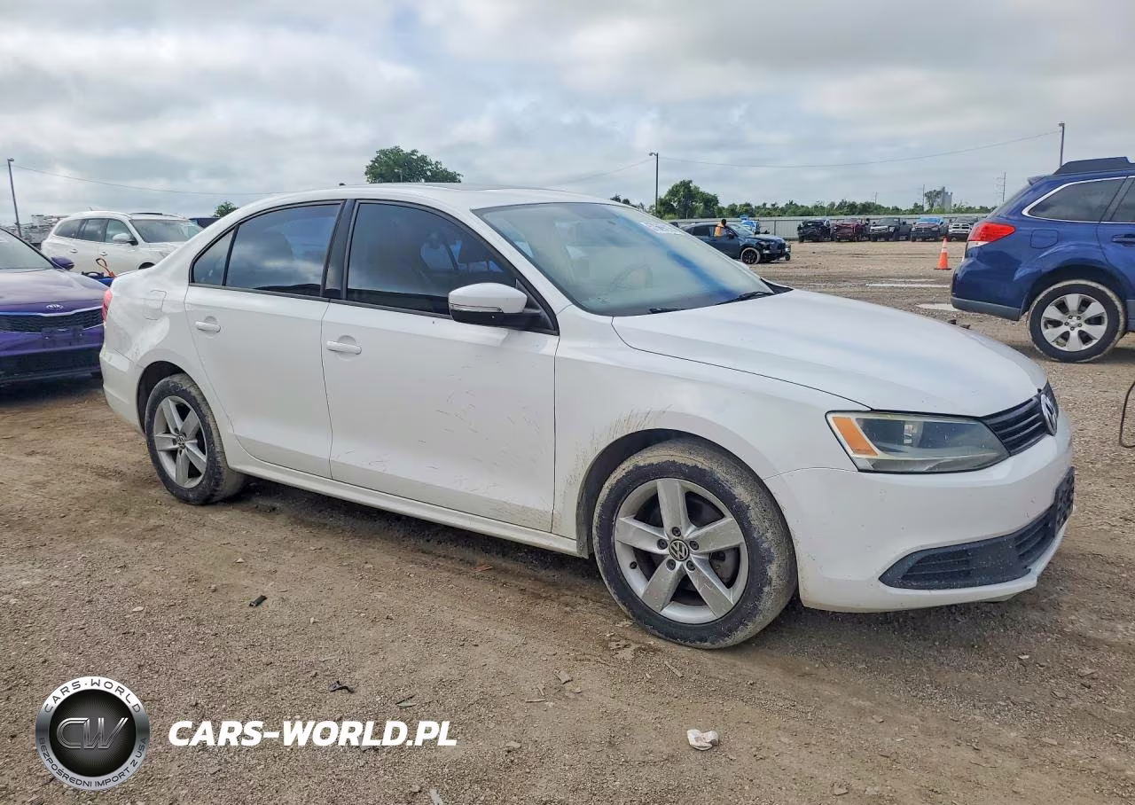 2012 Volkswagen Jetta Tdi VIN:3VW3L7AJ2CM369851 - 4