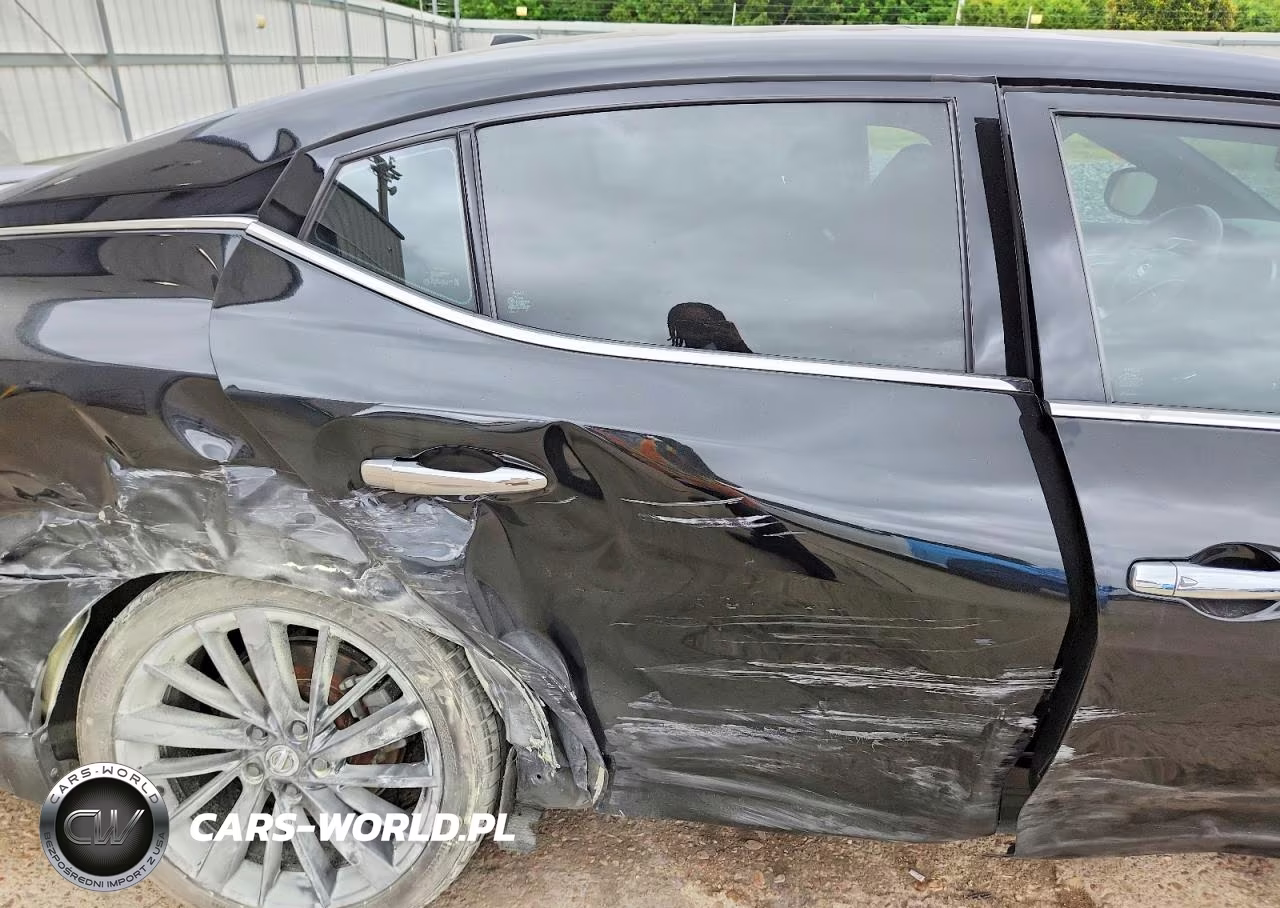 2020 Nissan Maxima Platinum VIN:1N4AA6FVXLC370176 - 10