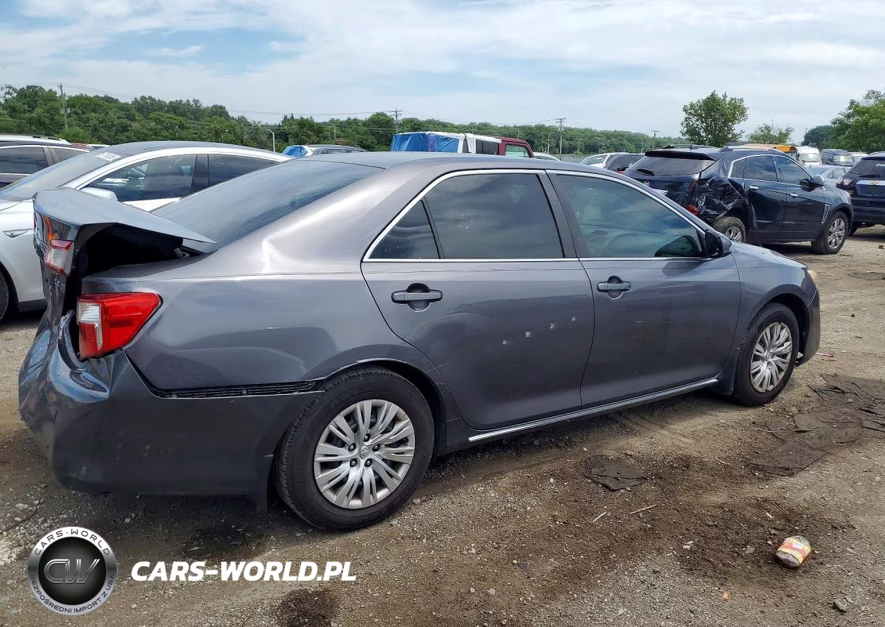 2014 Toyota Camry Le VIN:4T1BF1FK2EU788457 - 3