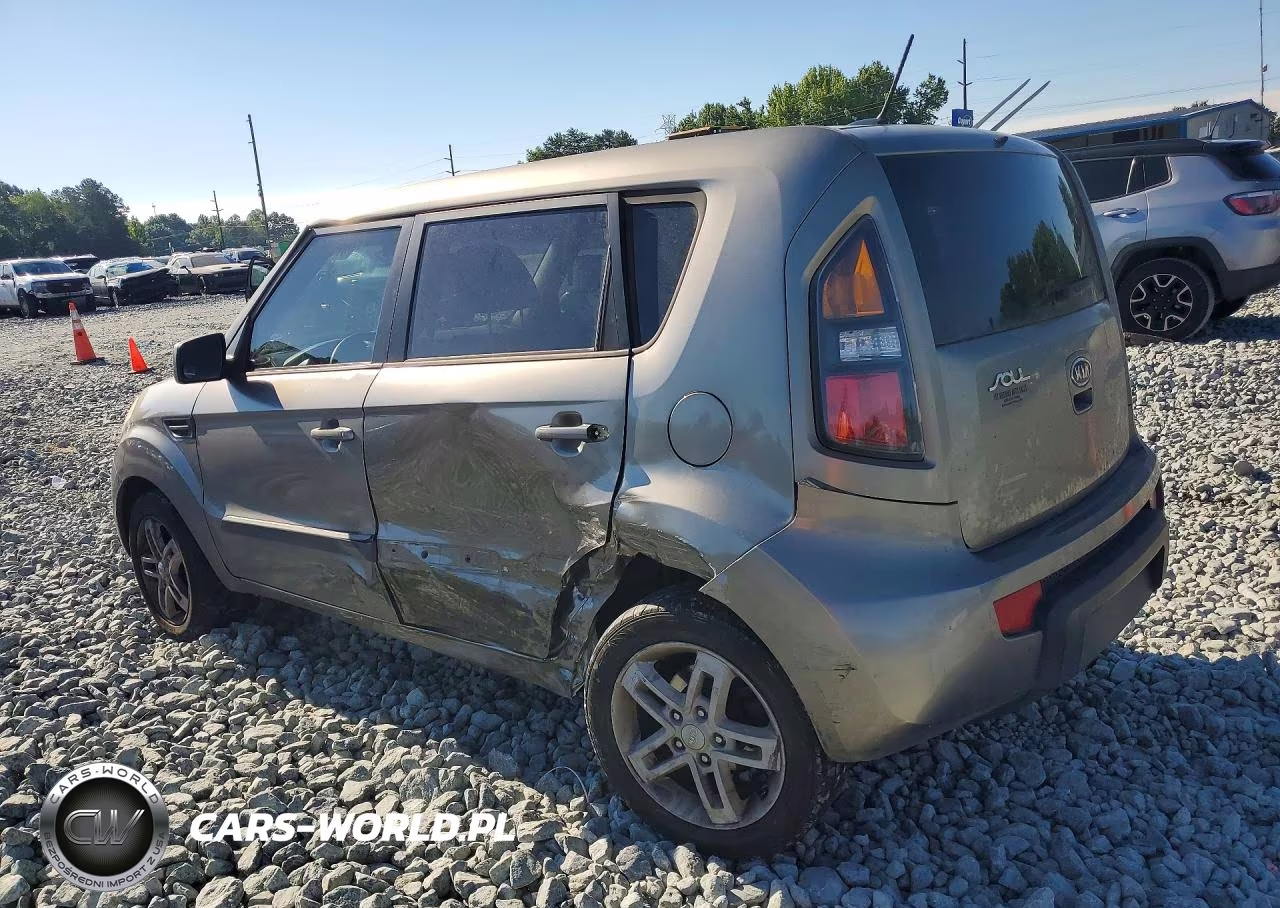 2011 Kia Soul + VIN:KNDJT2A21B7220426 - 2