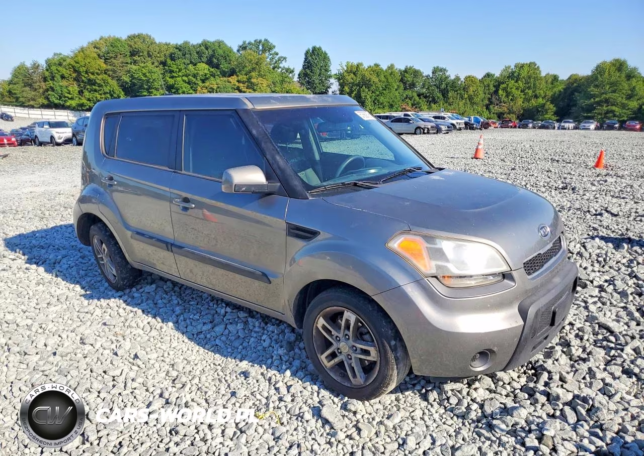 2011 Kia Soul + VIN:KNDJT2A21B7220426 - 4