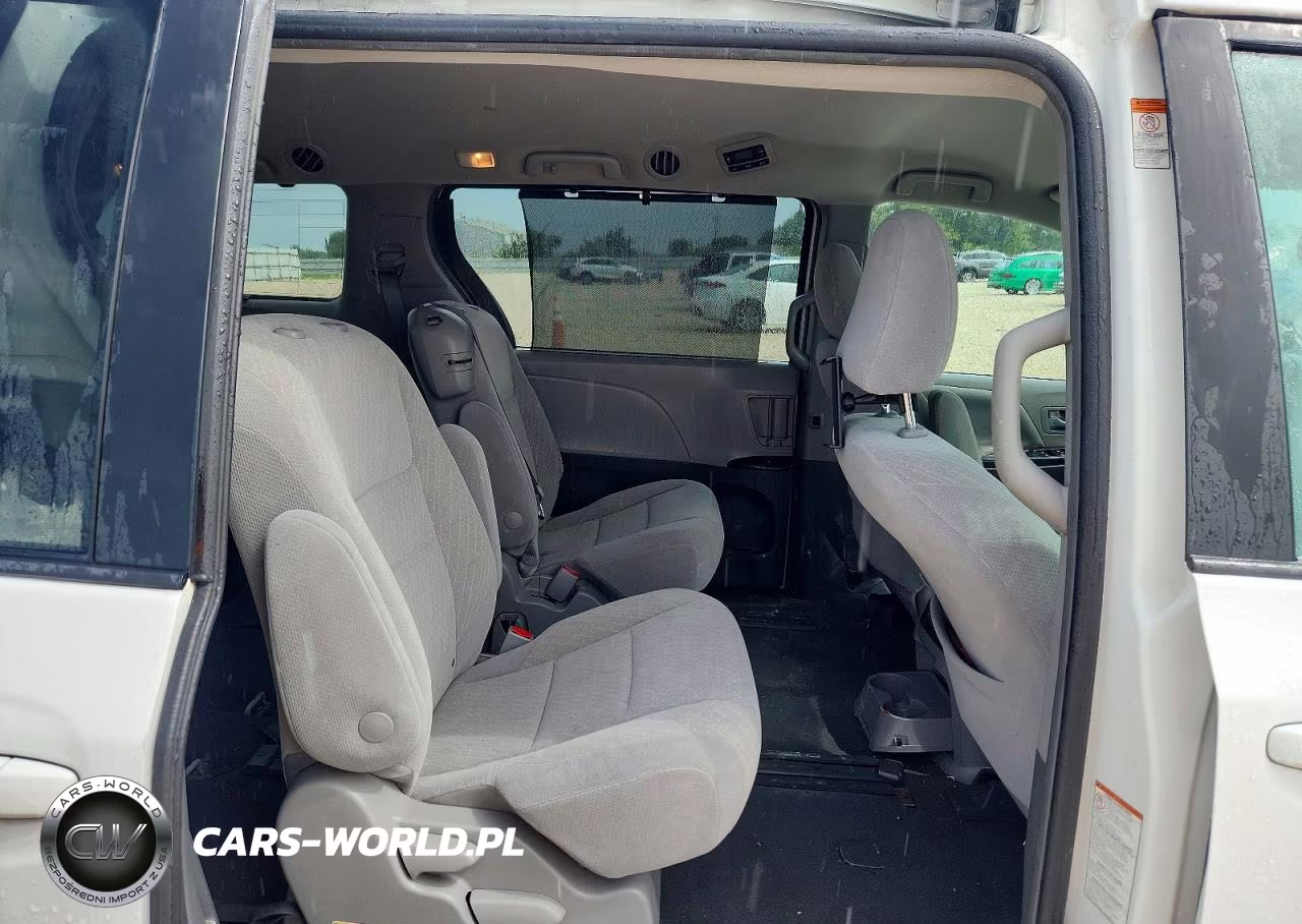 2019 Toyota Sienna Le VIN:5TDKZ3DC3KS010624 - 11