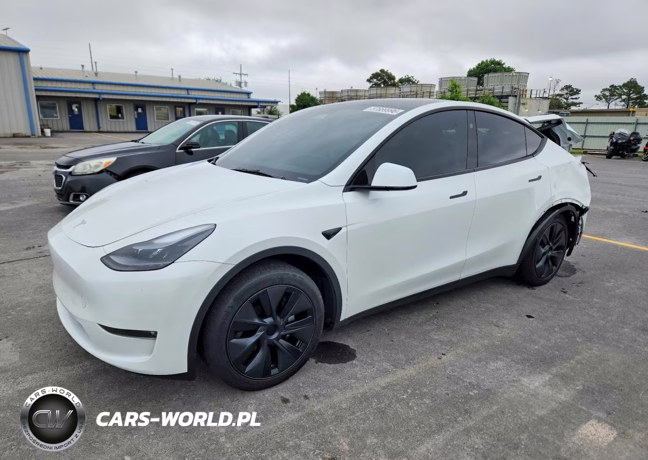 2025 Tesla Model Y – zdjęcie 1 z 12