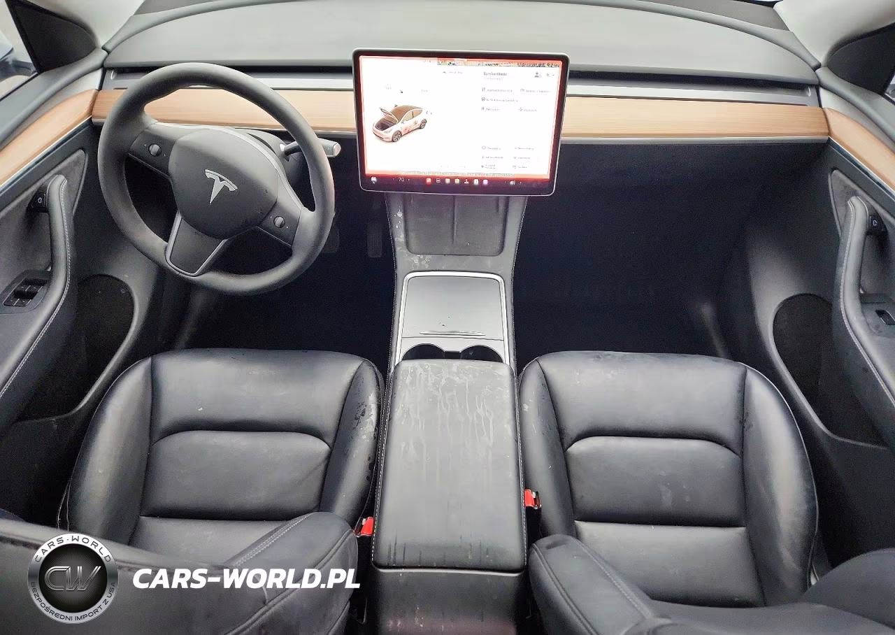 2025 Tesla Model Y VIN:7SAYGAEE8SF247833 - 8