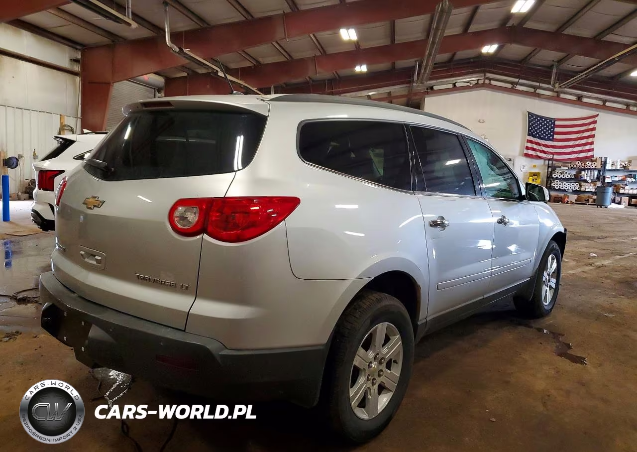 2010 Chevrolet Traverse Lt VIN:1GNLRGED4AS109890 - 3
