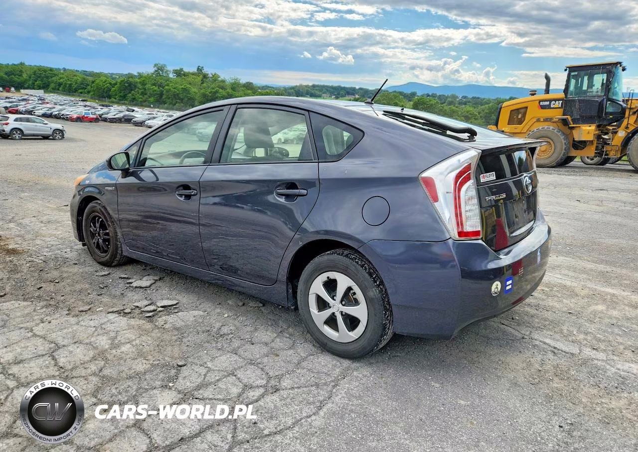 2013 Toyota Prius Two VIN:JTDKN3DU7D1694761 - 2