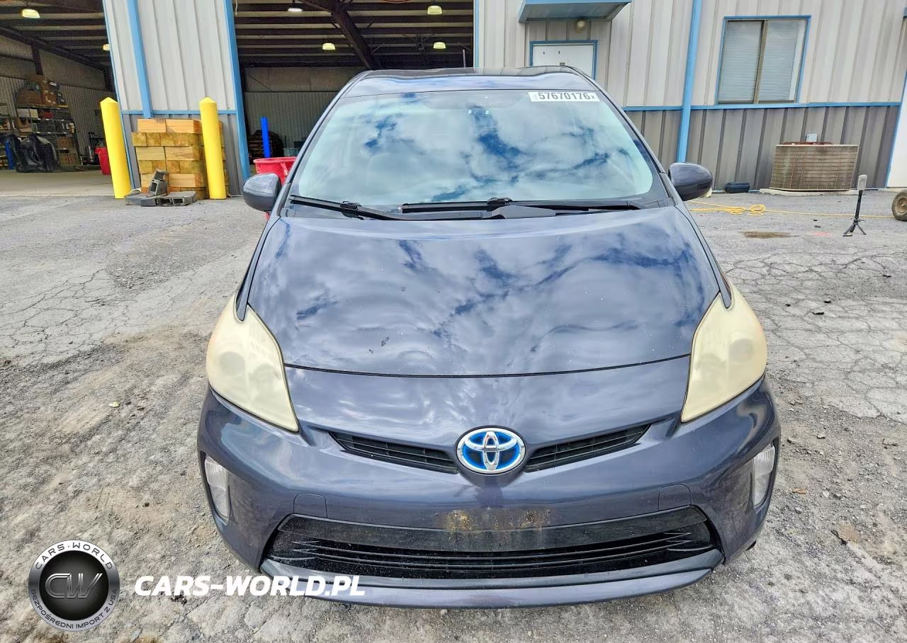 2013 Toyota Prius Two VIN:JTDKN3DU7D1694761 - 5