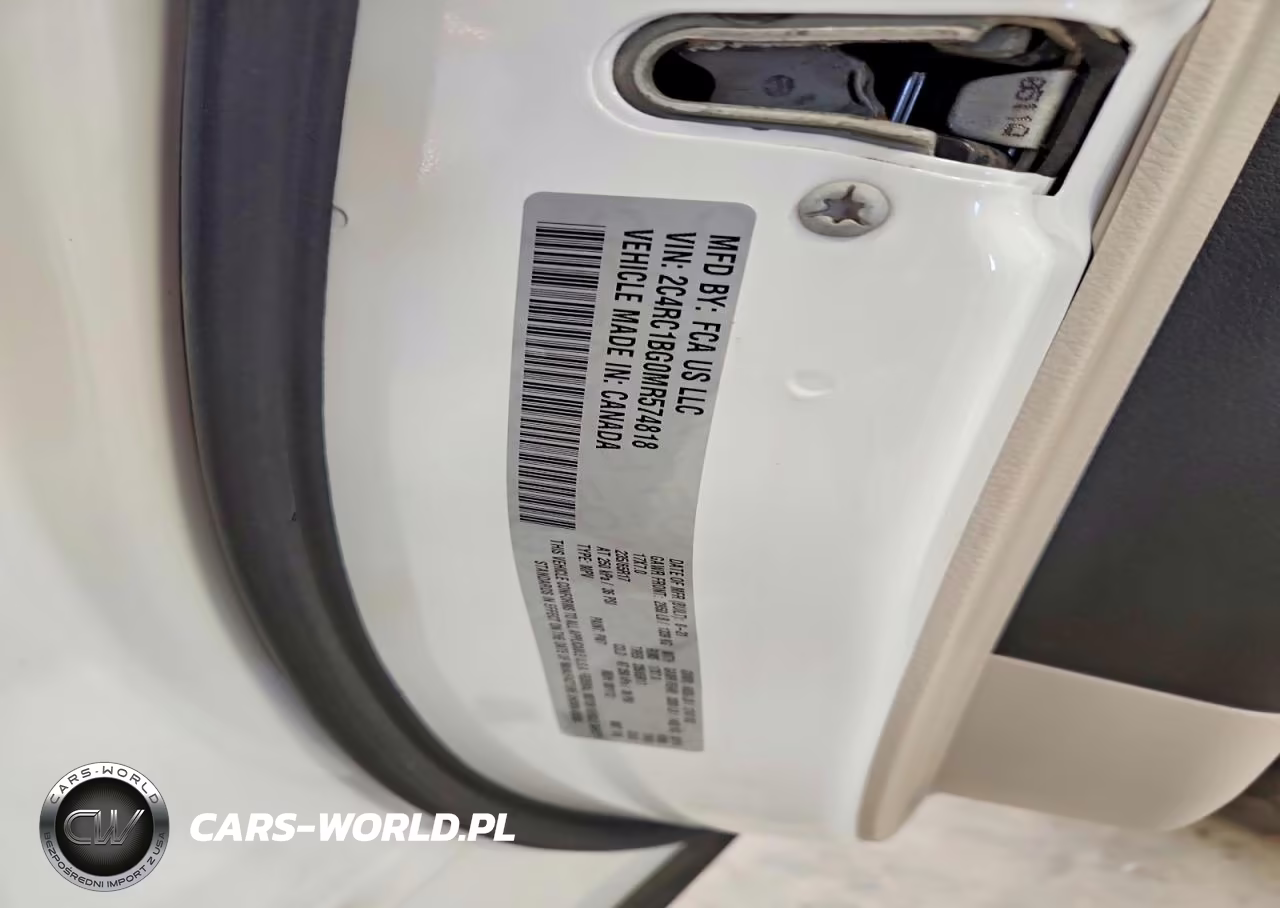 2021 Chrysler Pacifica Touring L VIN:2C4RC1BG0MR574818 - 13