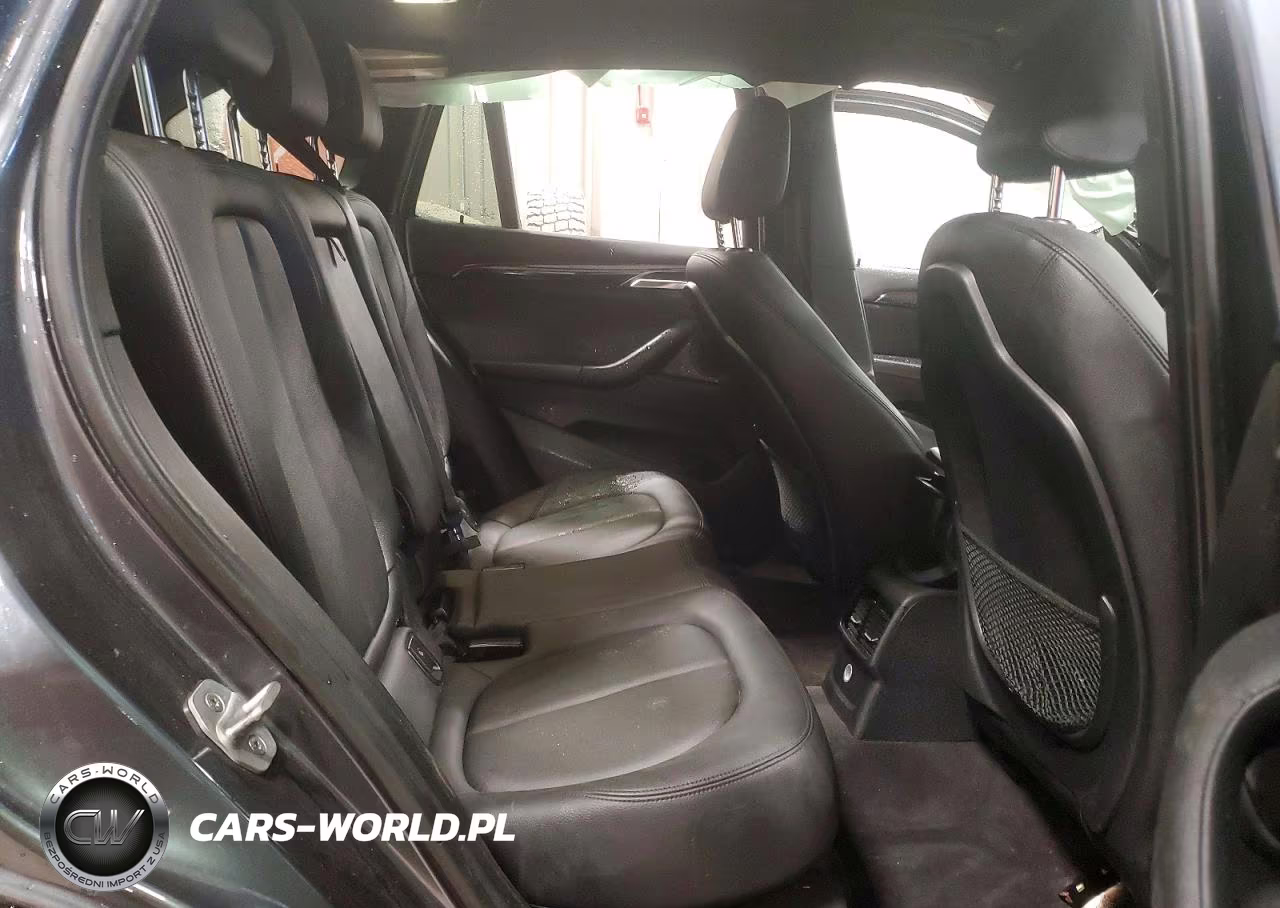 2018 BMW X1 Sdrive28I VIN:WBXHU7C39J5H42753 - 11