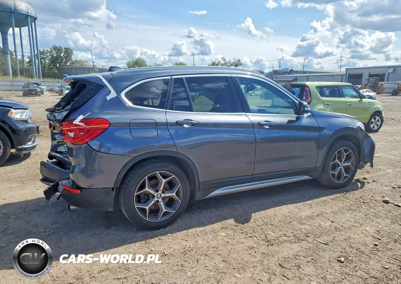 2018 BMW X1 Sdrive28I VIN:WBXHU7C39J5H42753 - 3