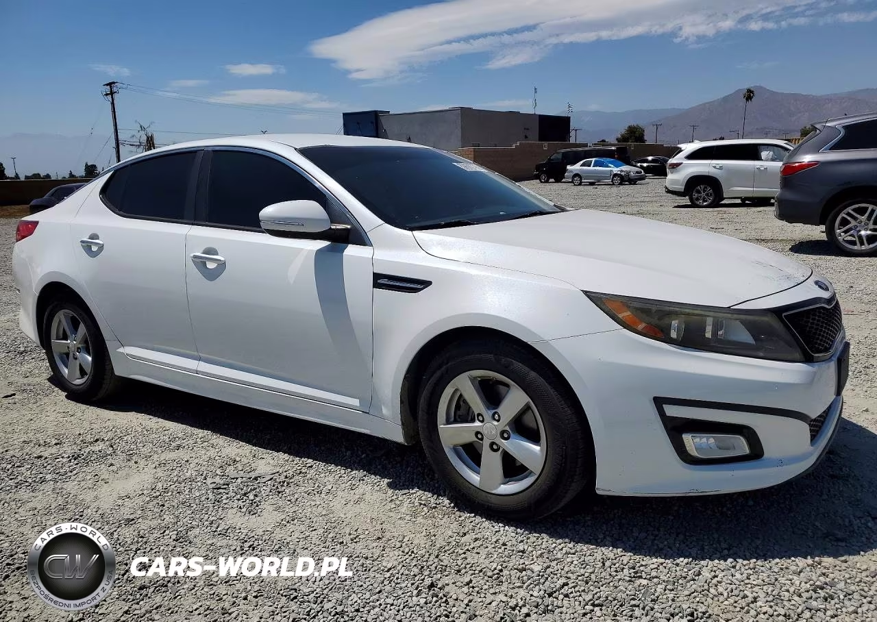 2015 Kia Optima Lx VIN:5XXGM4A74FG489631 - 4