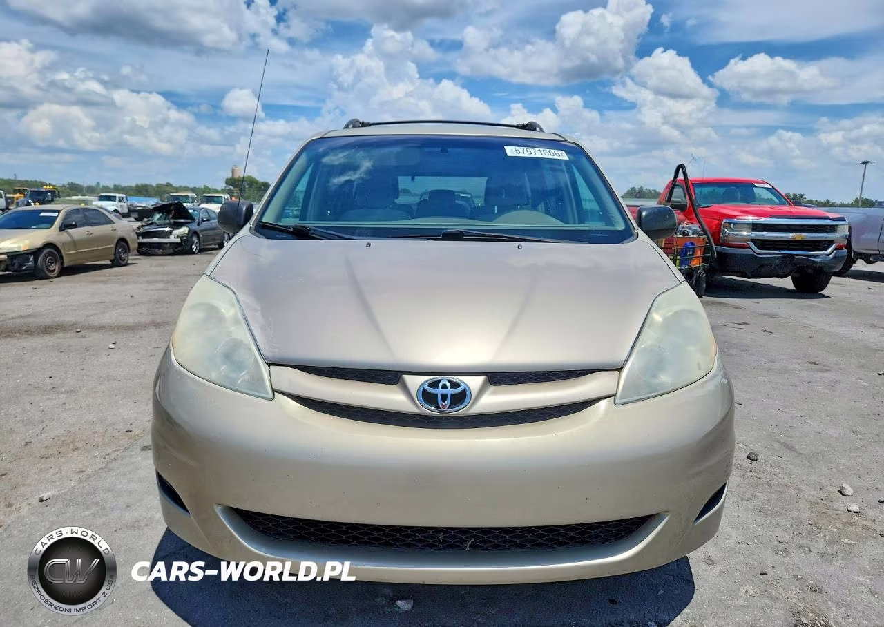 2010 Toyota Sienna Le 8-Passenger VIN:5TDKK4CC5AS314998 - 5