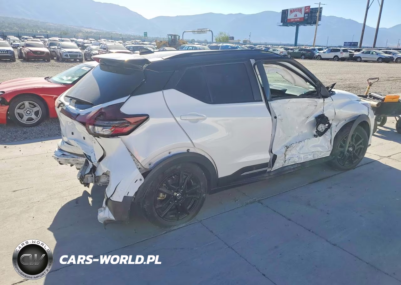 2021 Nissan Kicks Sr VIN:3N1CP5DV3ML558299 - 3